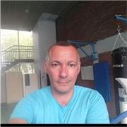 entraineur avec 40 ans d expérience propose cours particuliers ou collectifs de Muaythai (boxe Thaïlandaise) pour tous niveaux